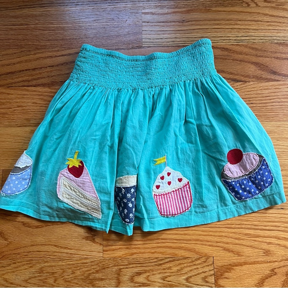 Mini Boden dessert appliqué skirt size 6-7